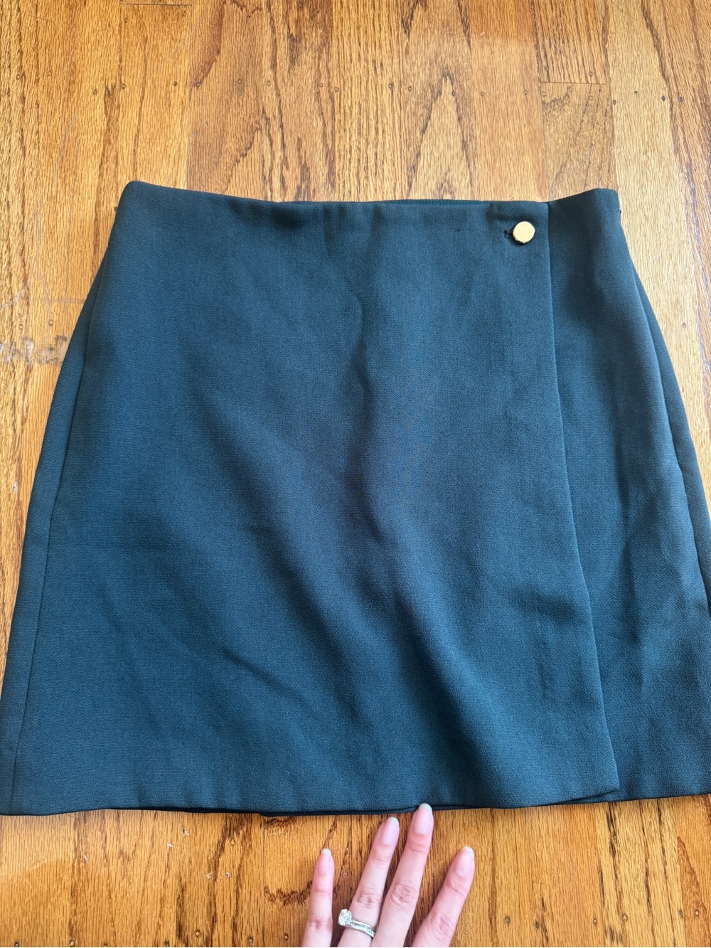 NWOT Aritzia Babaton Classic Black Wrap Mini Skirt with Gold Button